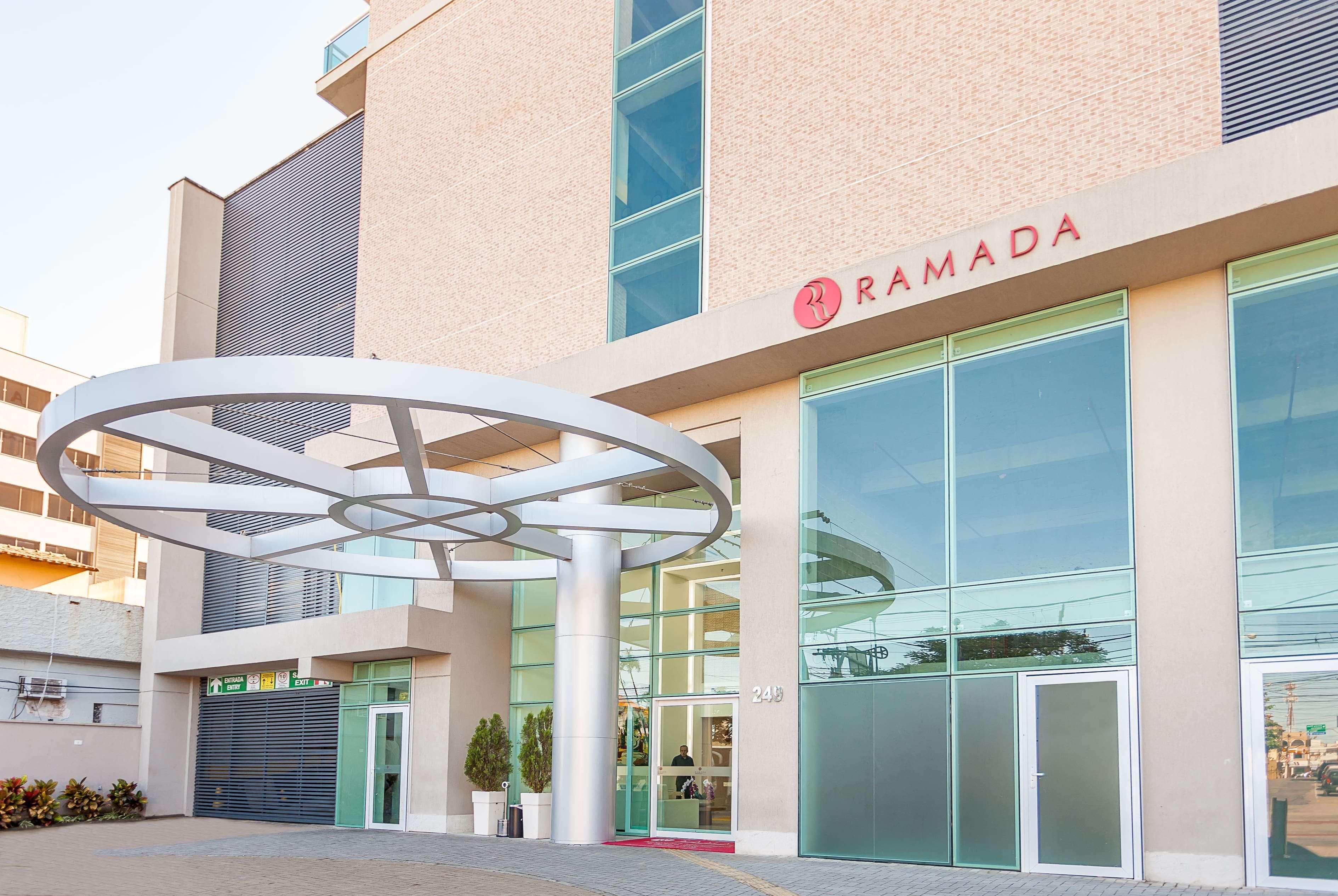 Ramada By Wyndham Macae Hotel & Suites מראה חיצוני תמונה