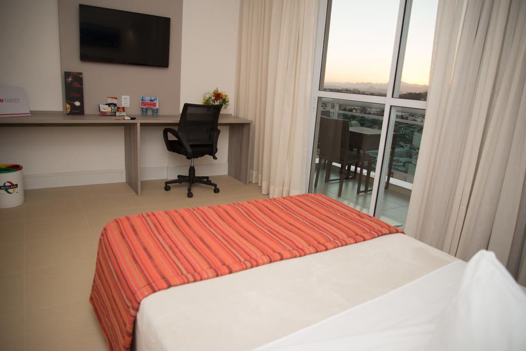 Ramada By Wyndham Macae Hotel & Suites מראה חיצוני תמונה