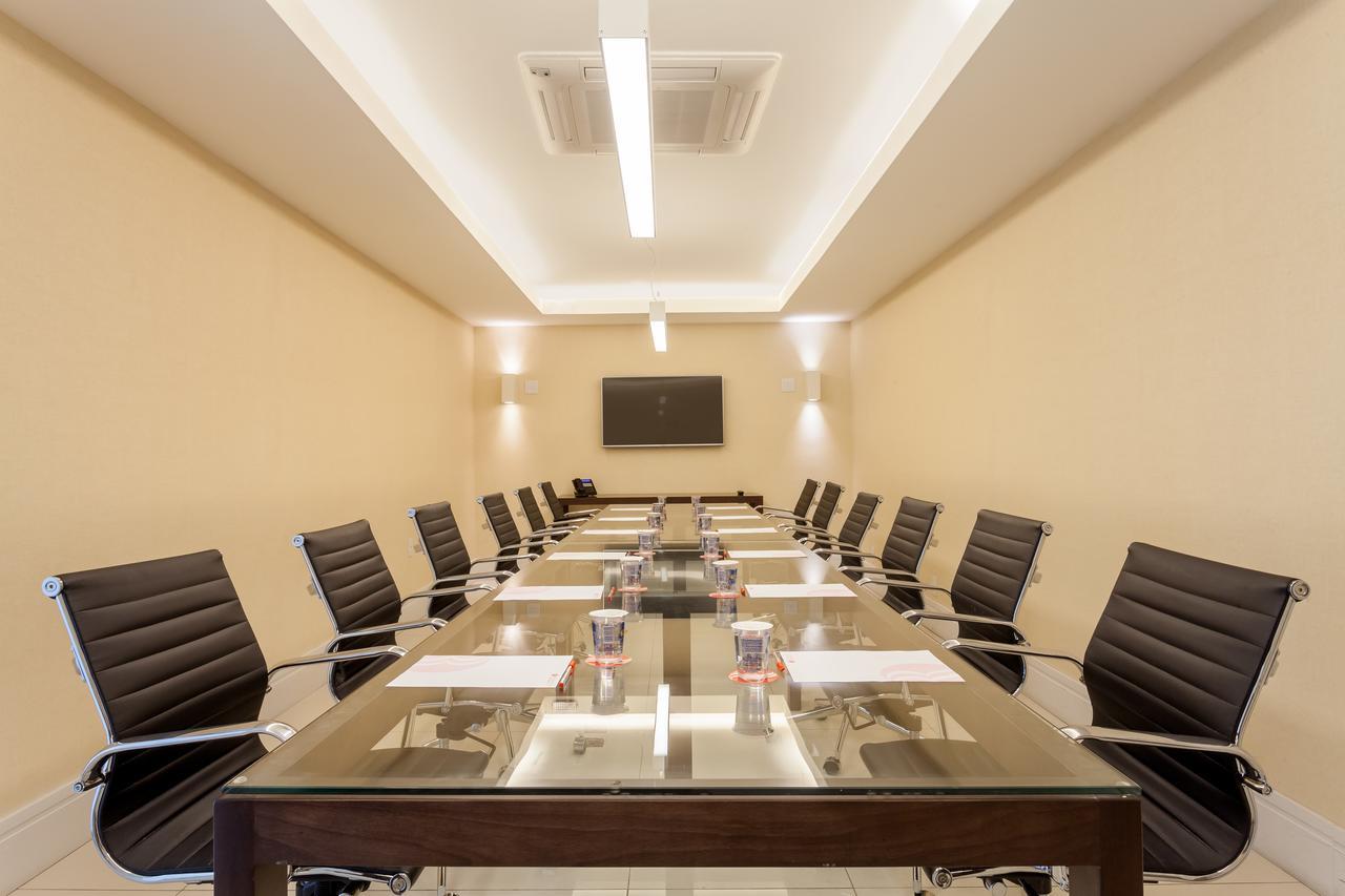 Ramada By Wyndham Macae Hotel & Suites מראה חיצוני תמונה