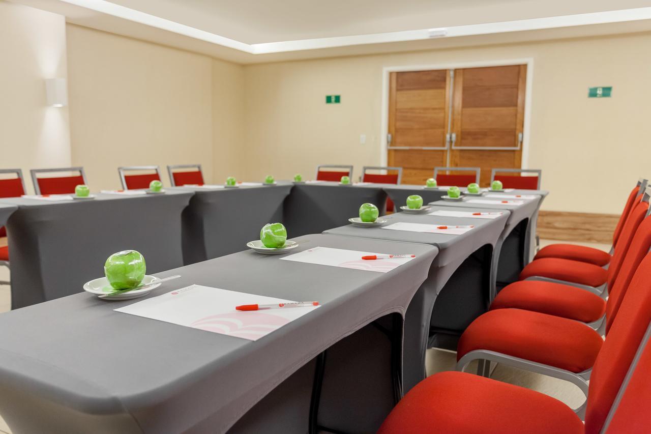 Ramada By Wyndham Macae Hotel & Suites מראה חיצוני תמונה