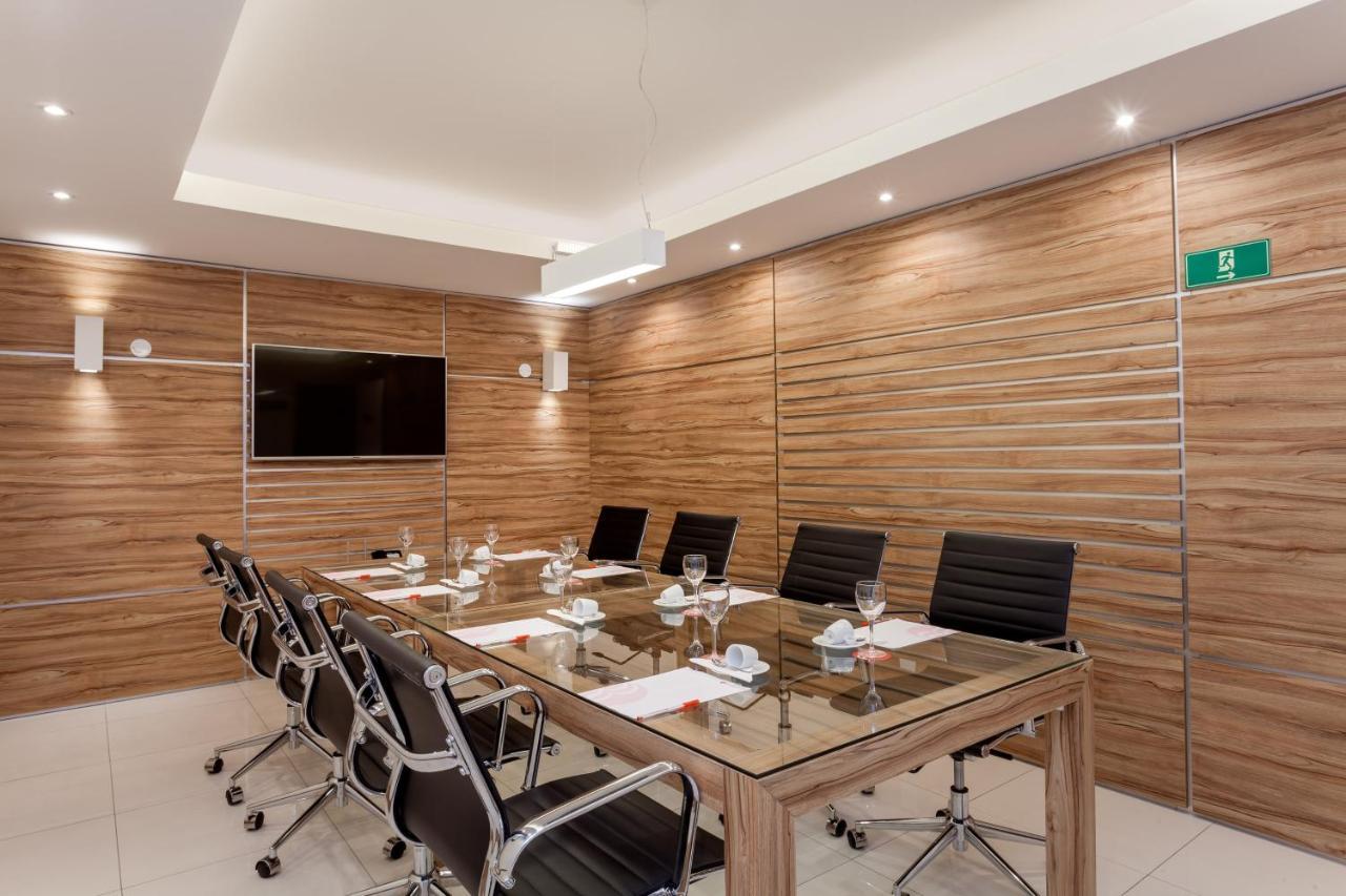 Ramada By Wyndham Macae Hotel & Suites מראה חיצוני תמונה